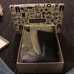Bamboo Hurricane rain boots size 8(2) and 9
